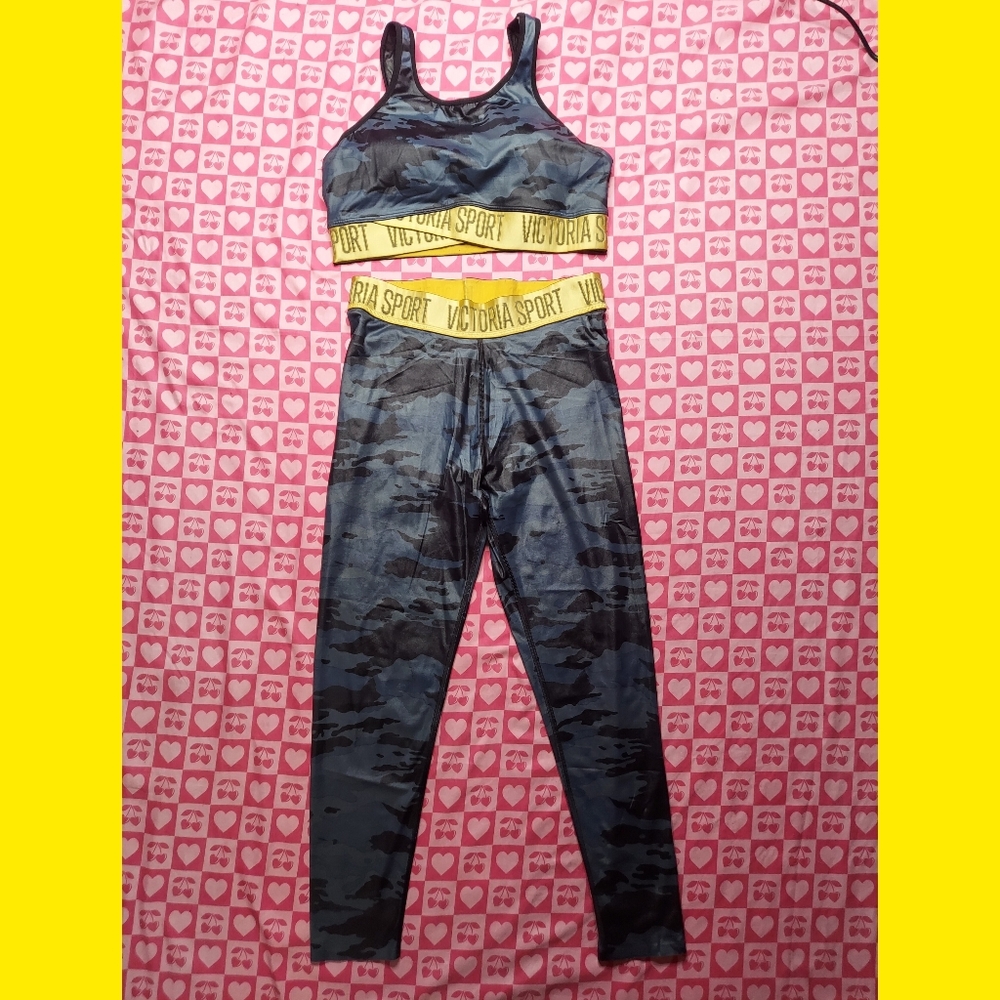 Victorias Secret Camo Workout 2-piece Set